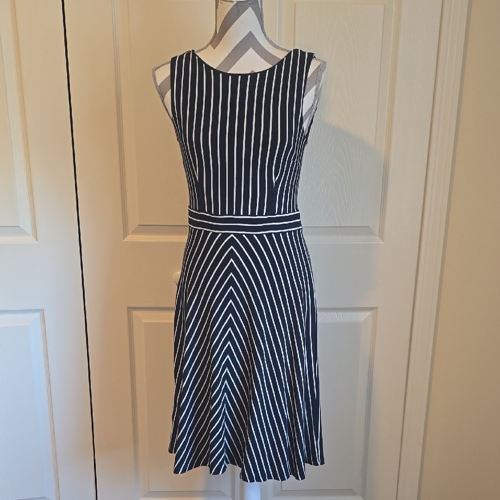 Ann Taylor Navy Midi Striped Sleeveless A-line Dress in Size 2